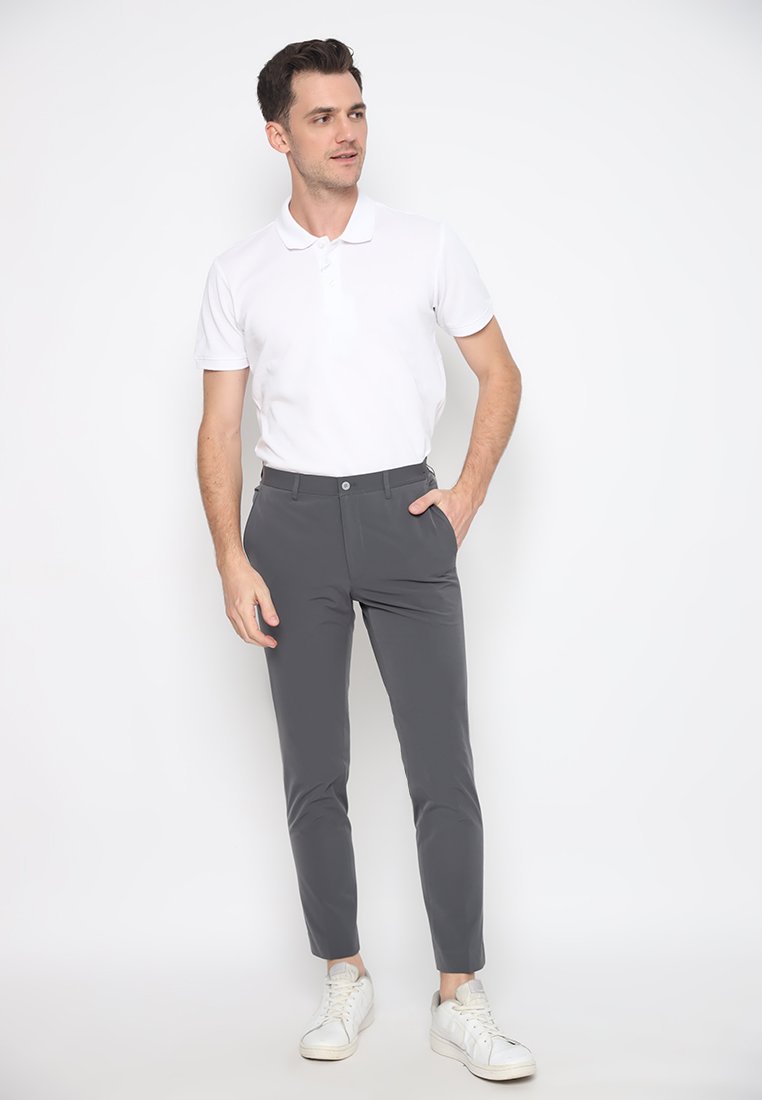 Jobb Active San Louis Celana Panjang Modern Slim Fit Dark Grey 3 - Image 4
