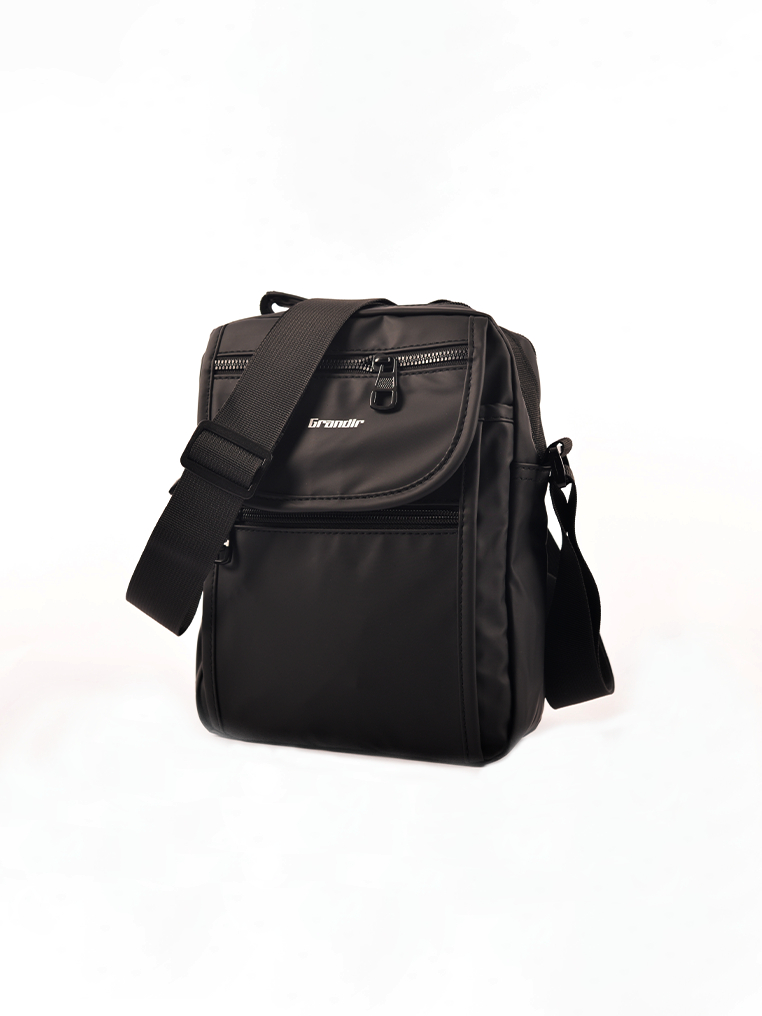 Grandir Tas Selempang Sling Bag Pria Black 0912832601BLA - Image 2