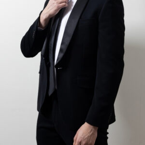 Carthago Veyron Tuxedo Solid Black