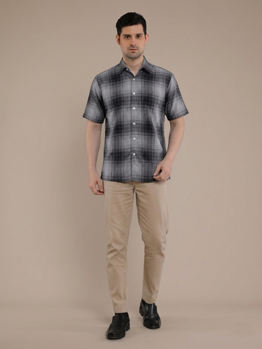 M2menstyle Kemeja Flanel Pria Lengan Pendek Charcoal Grey - Image 2