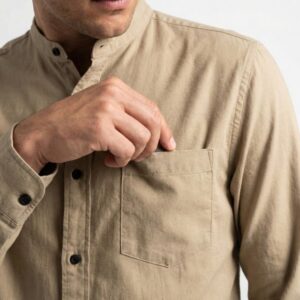 Gianni Visentin Kemeja Koko Lengan Panjang Regular Fit Pria - Coklat - 1010