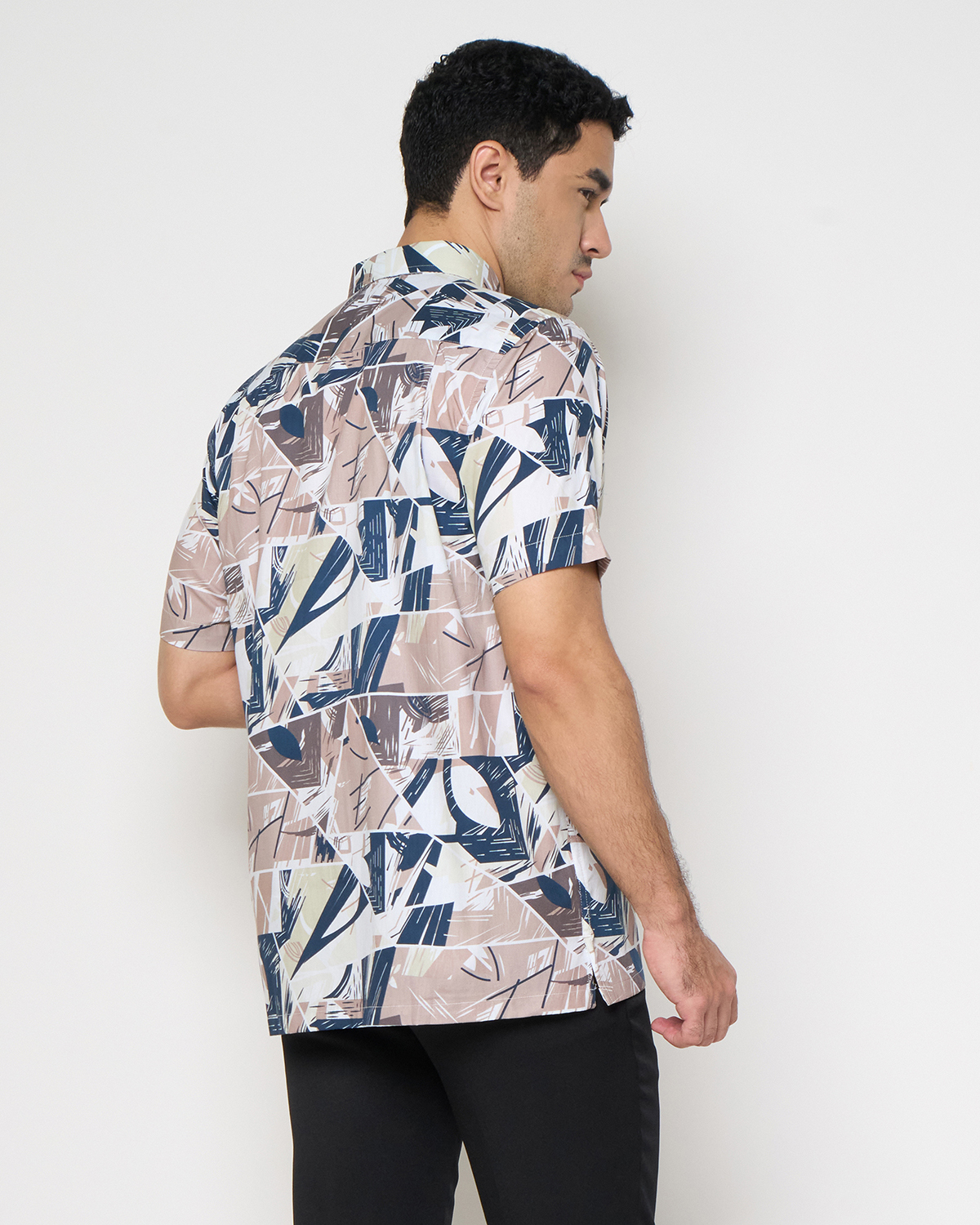 Gianni Visentin Kemeja Pria Lengan Pendek Regular Fit Pink Print - 9097 - Image 3