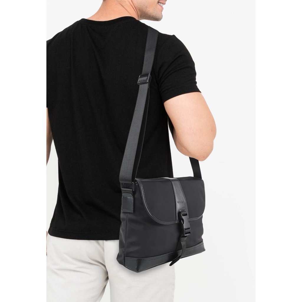 Pierre Cardin Sling Bag Tas Selempang Nilon Messenger Bag Pria Hitam 9112834701BLA - Image 2